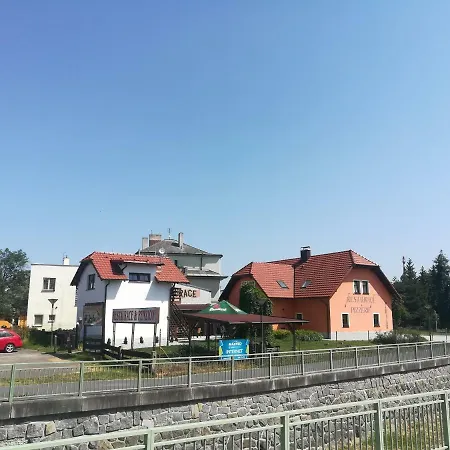 Casa de hóspedes A Restaurace U Strnada 3*